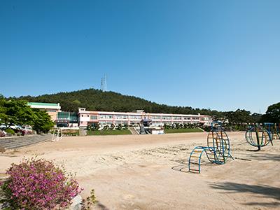 명지초등학교 측면 썸네일 이미지